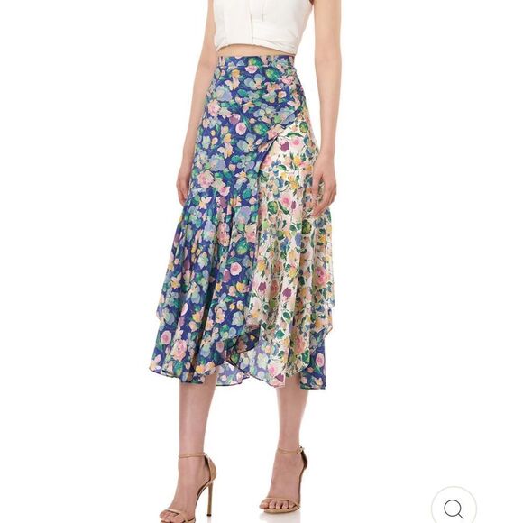 AMUR Vicky Skirt  - Picture 2 of 9